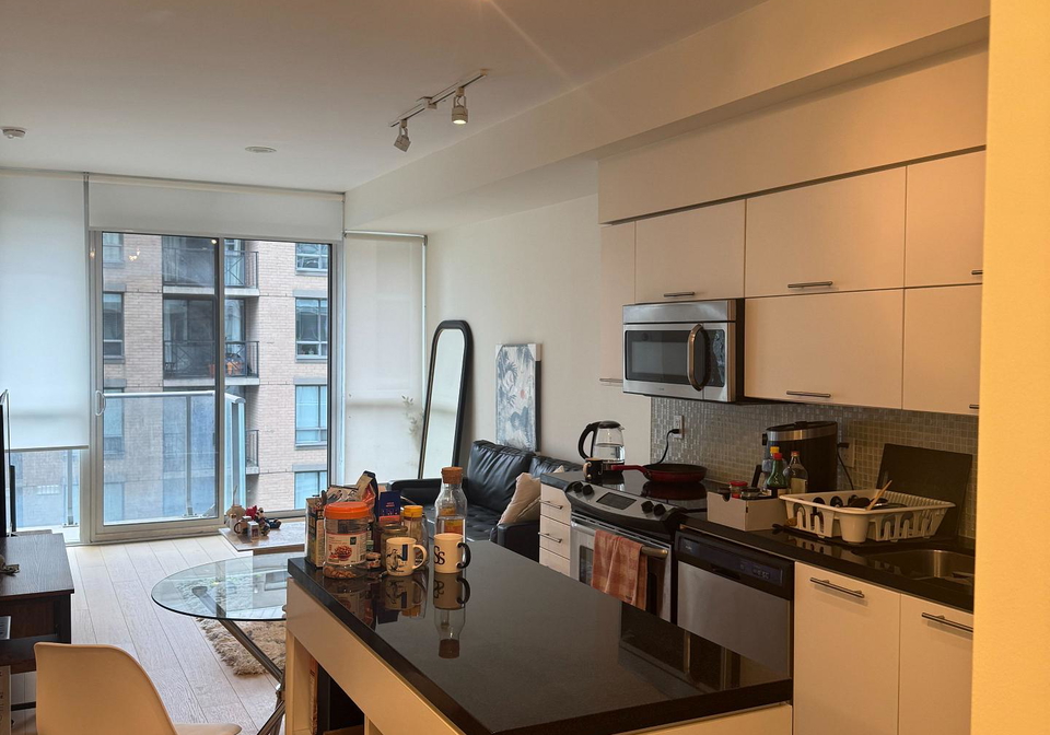 126-simcoe-street-toronto-toronto-ontario-c13842840