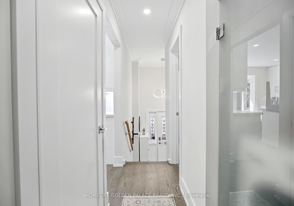 8-red-maple-court-toronto-north-york-ontario-c13843020