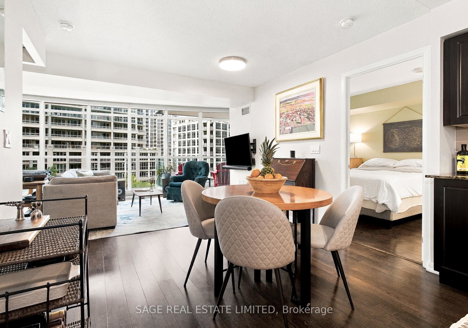 209-fort-york-boulevard-toronto-toronto-ontario-c13843224