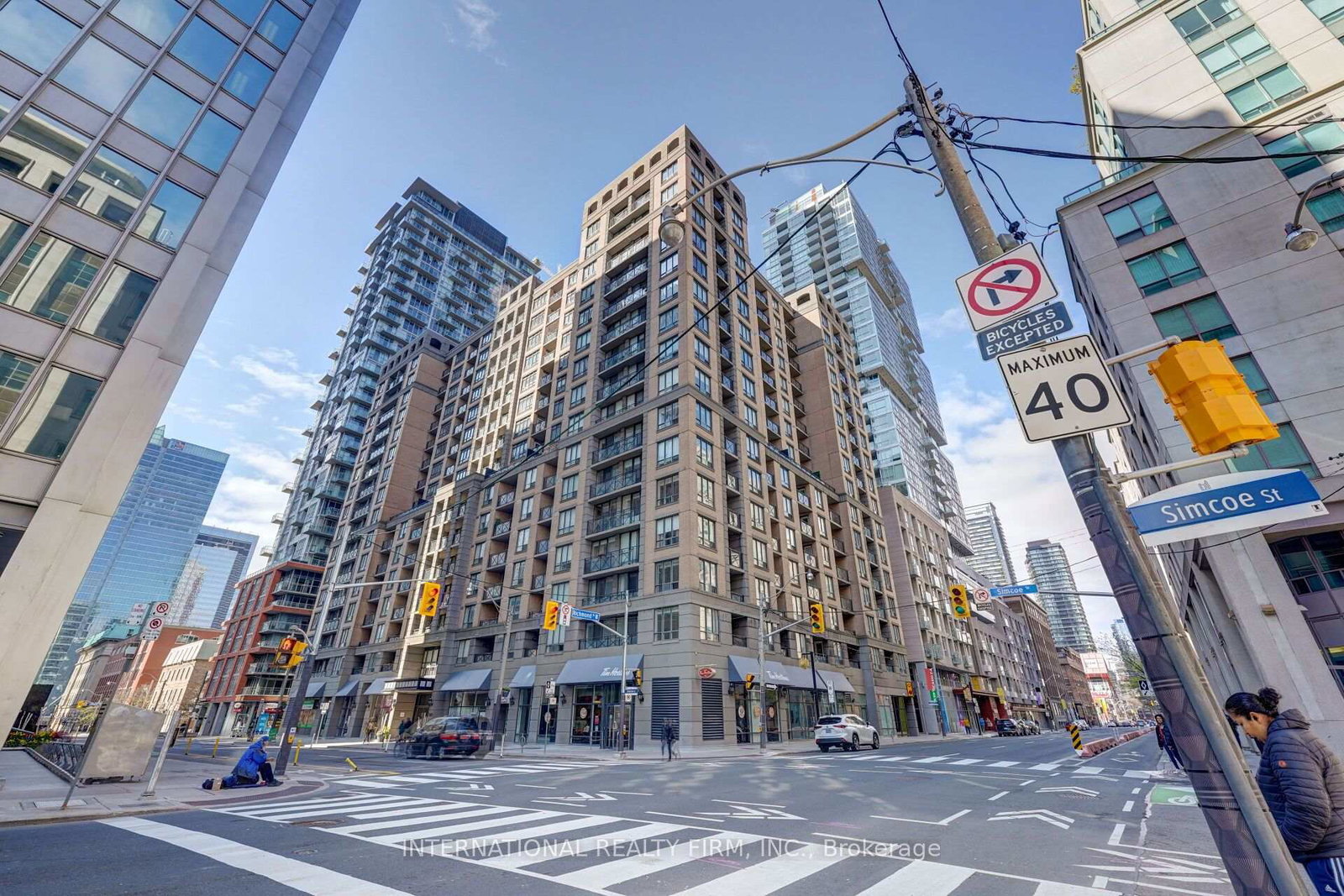 140-simcoe-street-toronto-toronto-ontario-c13844116