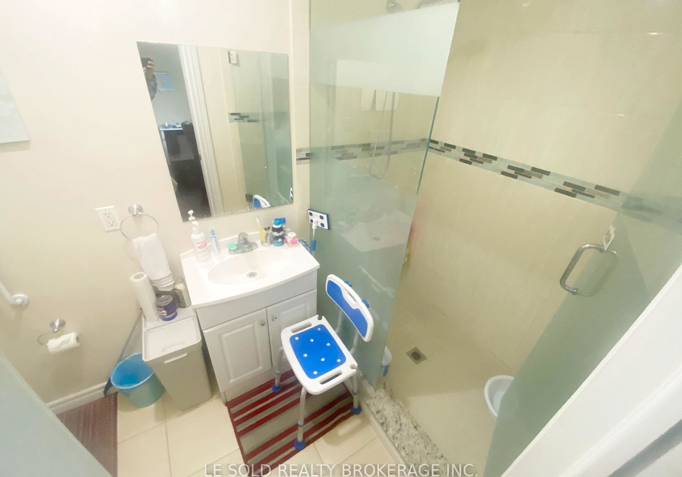 21-revcoe-drive-toronto-north-york-ontario-c13844236