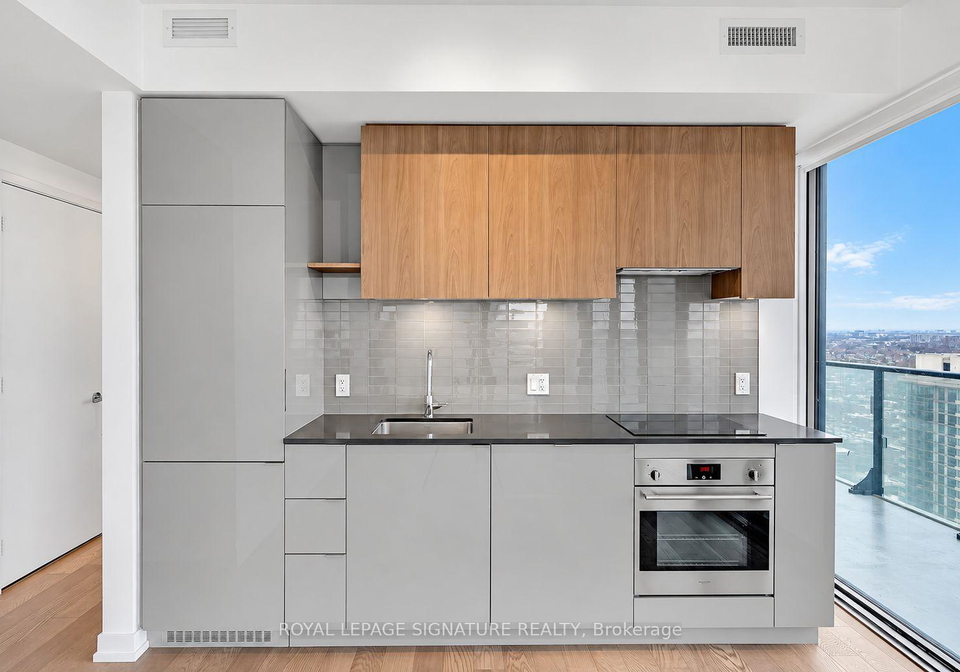 161-roehampton-avenue-toronto-toronto-ontario-c13845612