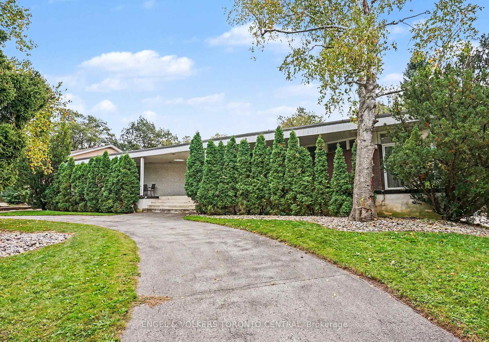 11-suncrest-drive-toronto-north-york-ontario-c13845982