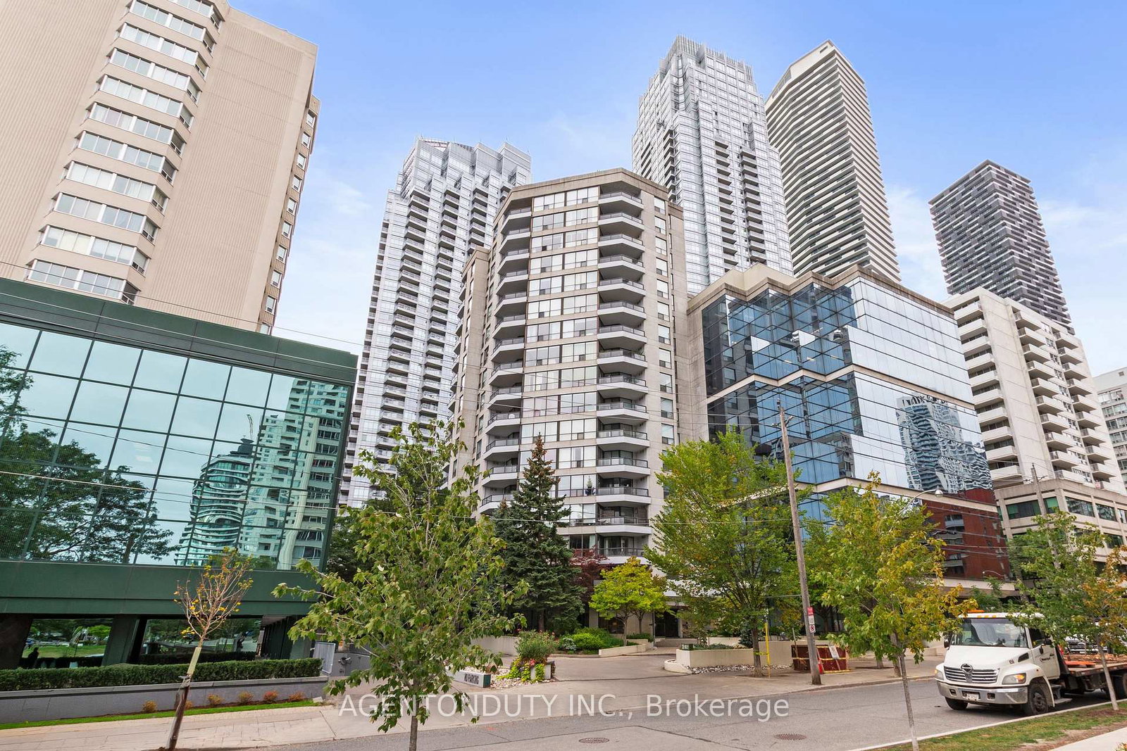 30-holly-street-toronto-toronto-ontario-c13846172