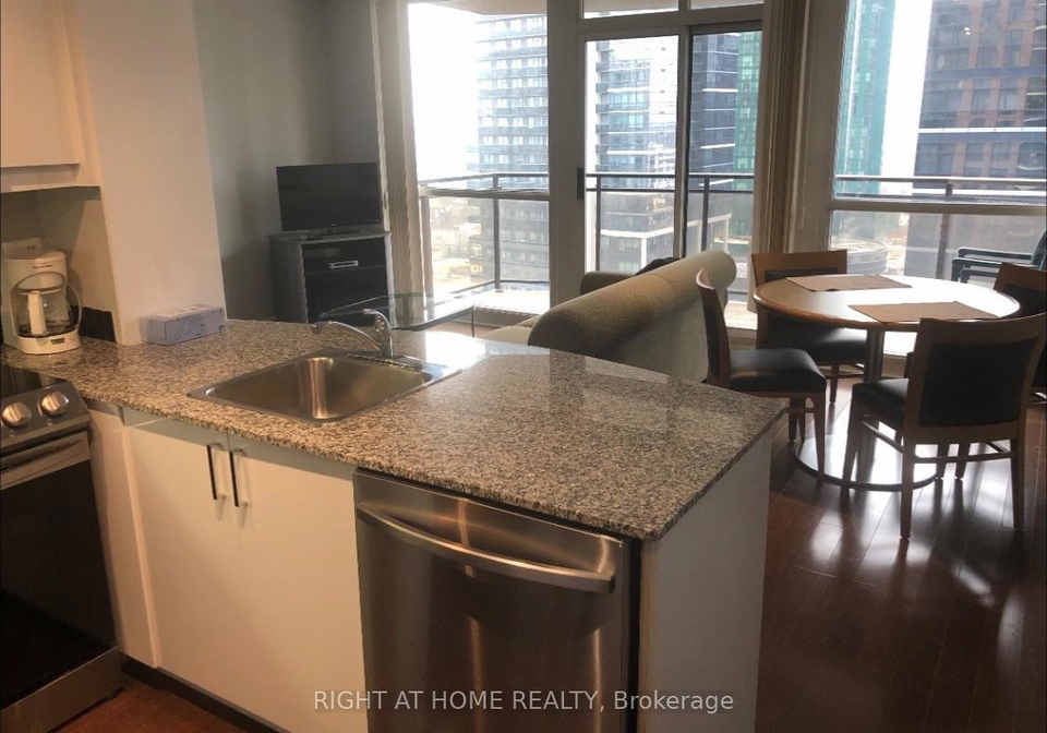 33-sheppard-avenue-e-toronto-north-york-ontario-c13846262