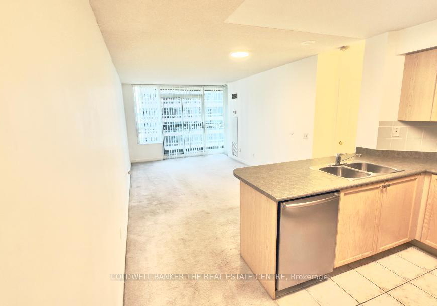 18-parkview-avenue-e-toronto-north-york-ontario-c13846406