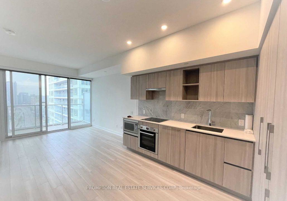 19-bathurst-street-toronto-toronto-ontario-c13846416