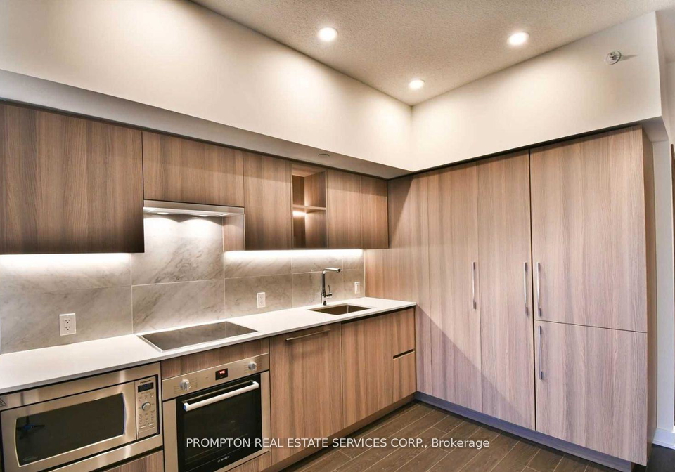 19-bathurst-street-toronto-toronto-ontario-c13846416