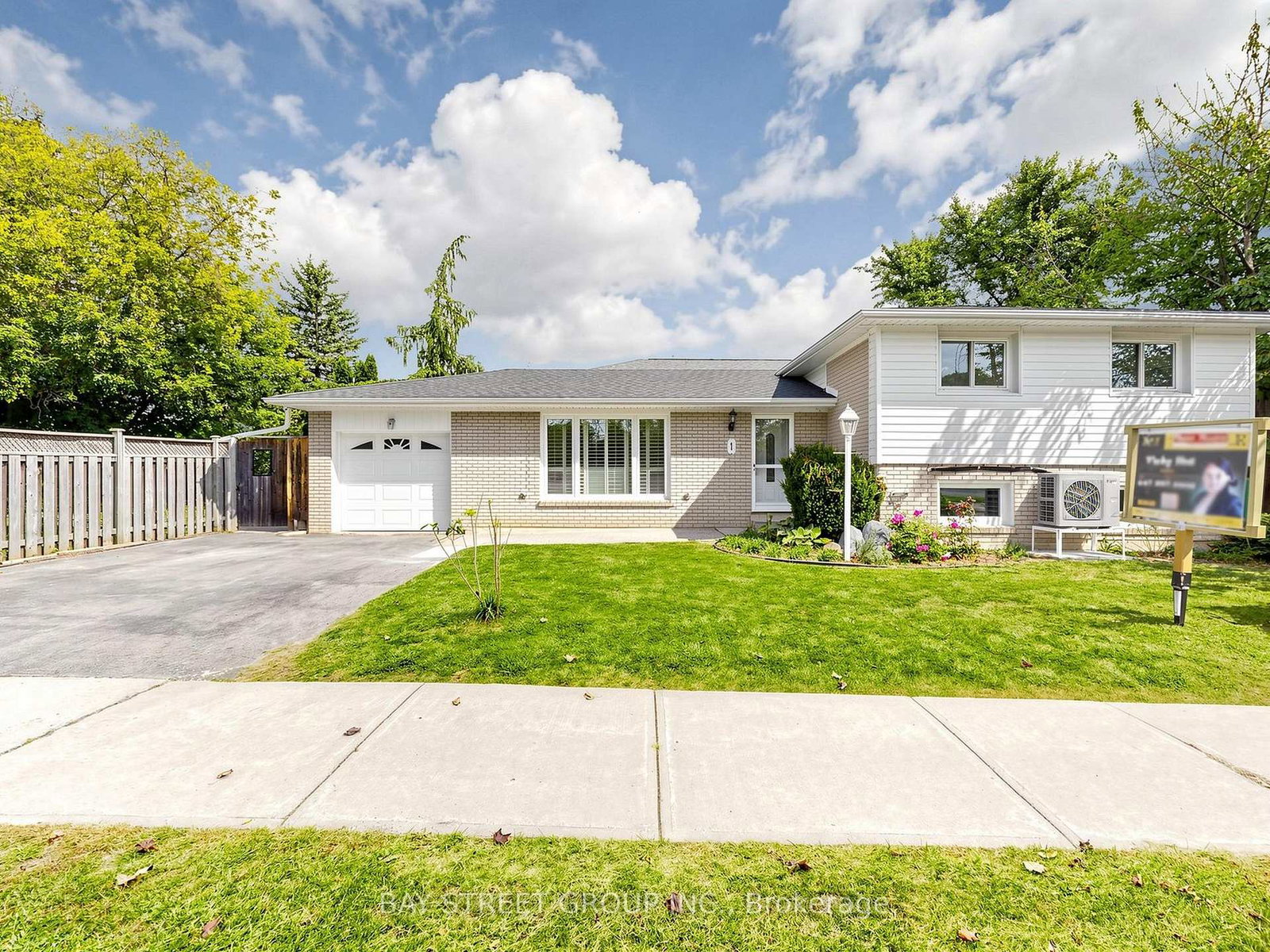 1-lesgay-crescent-toronto-north-york-ontario-c13846818