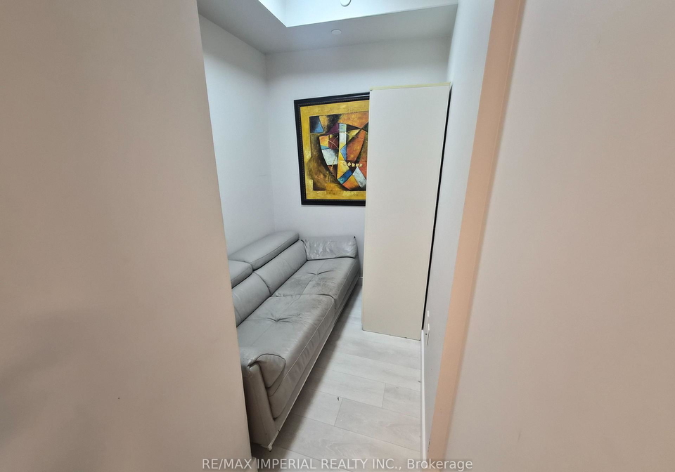 8-eglington-avenue-e-toronto-toronto-ontario-c13847388