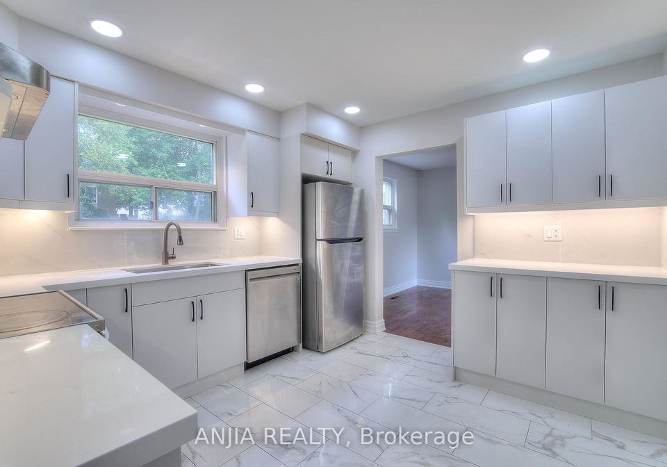 14-cherrystone-drive-toronto-north-york-ontario-c13847838