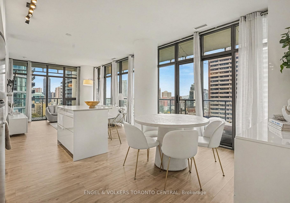 33-charles-street-e-toronto-toronto-ontario-c13849814