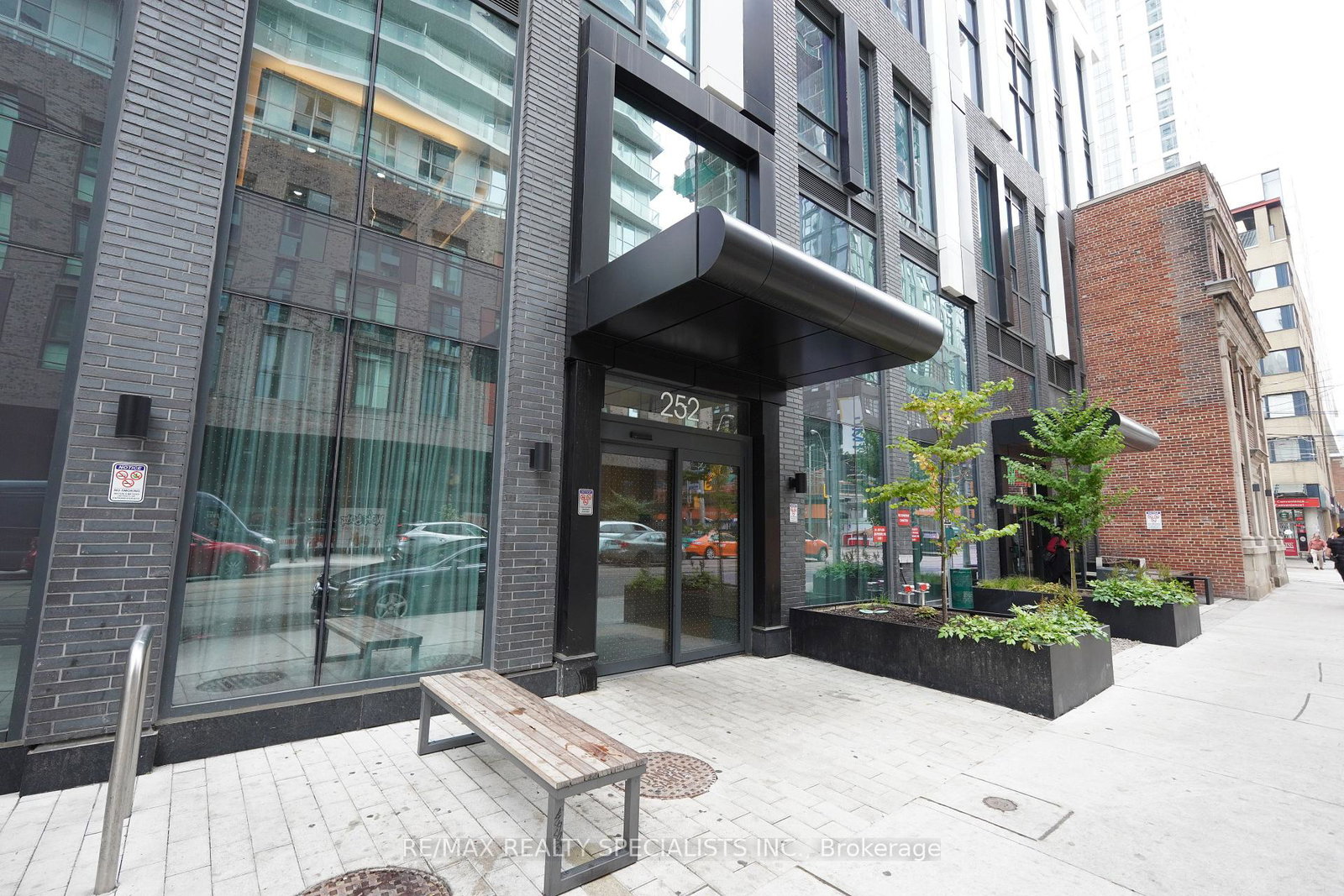 252-church-street-toronto-toronto-ontario-c13850006