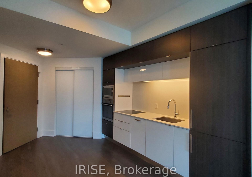 1-edgewater-drive-toronto-toronto-ontario-c13850214