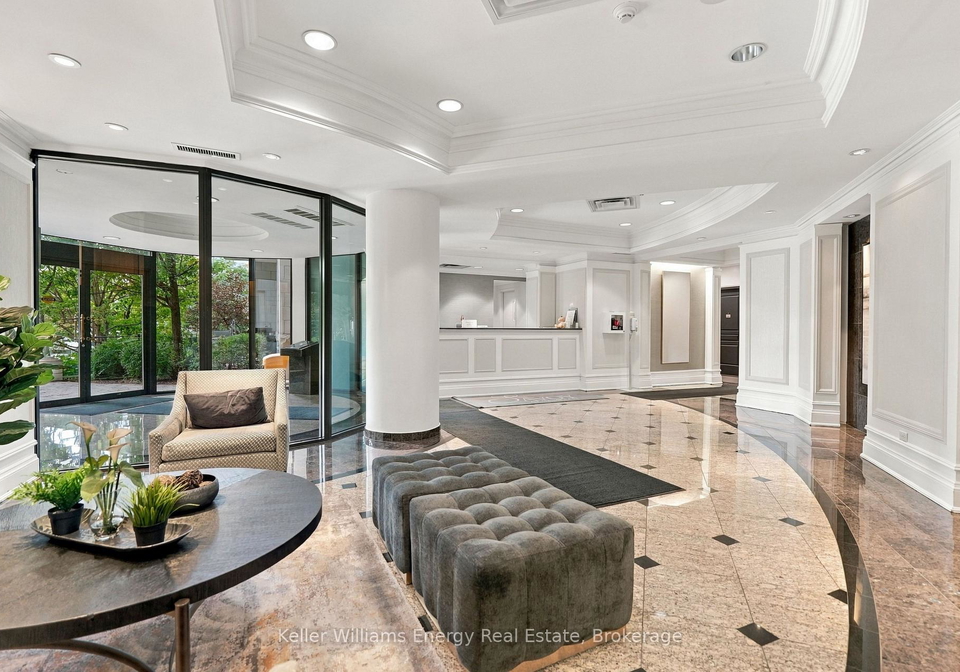 16-dallimore-circle-toronto-north-york-ontario-c13852436