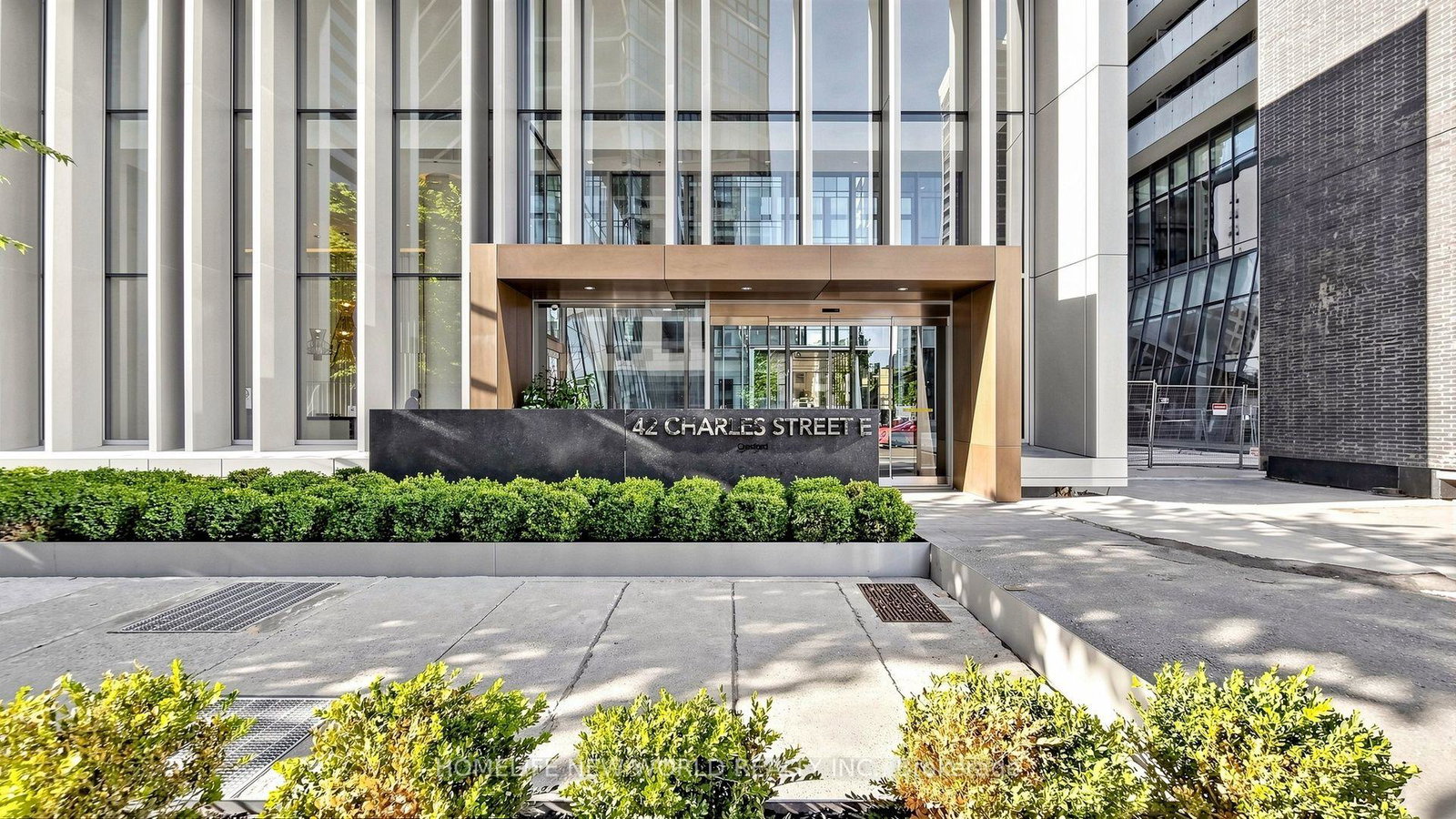 42-charles-street-e-toronto-toronto-ontario-c13852874