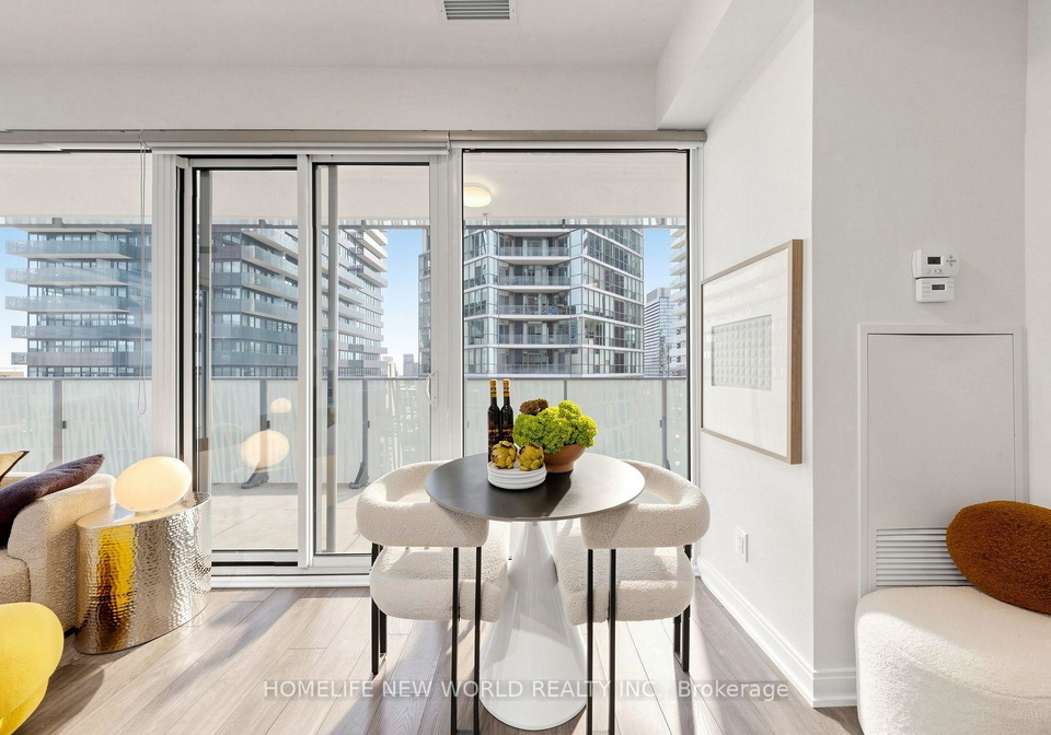 42-charles-street-e-toronto-toronto-ontario-c13852874