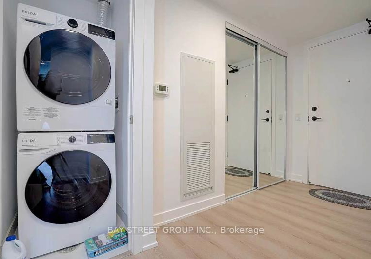 100-queen-street-e-toronto-toronto-ontario-c13853462