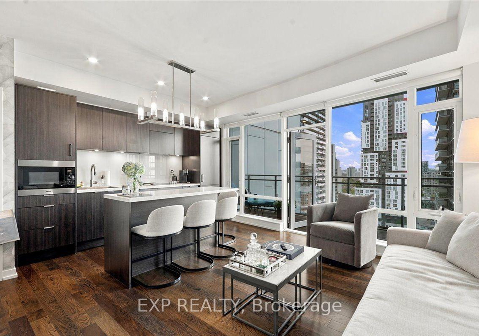 21-widmer-street-toronto-toronto-ontario-c13853728