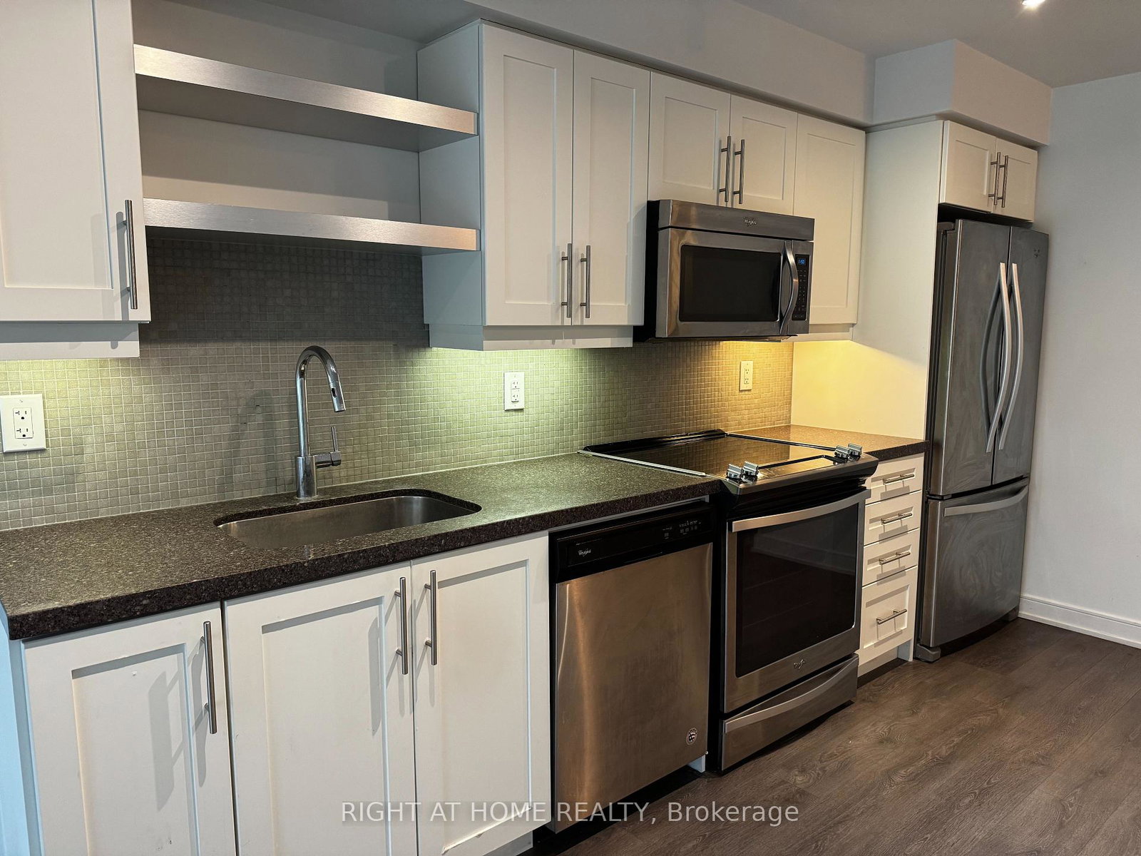 525-adelaide-street-w-toronto-toronto-ontario-c13854000