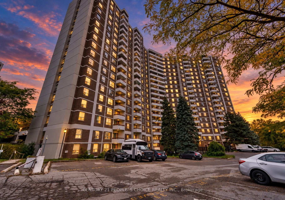 10-edgecliffe-golfway-toronto-east-york-ontario-c13854860