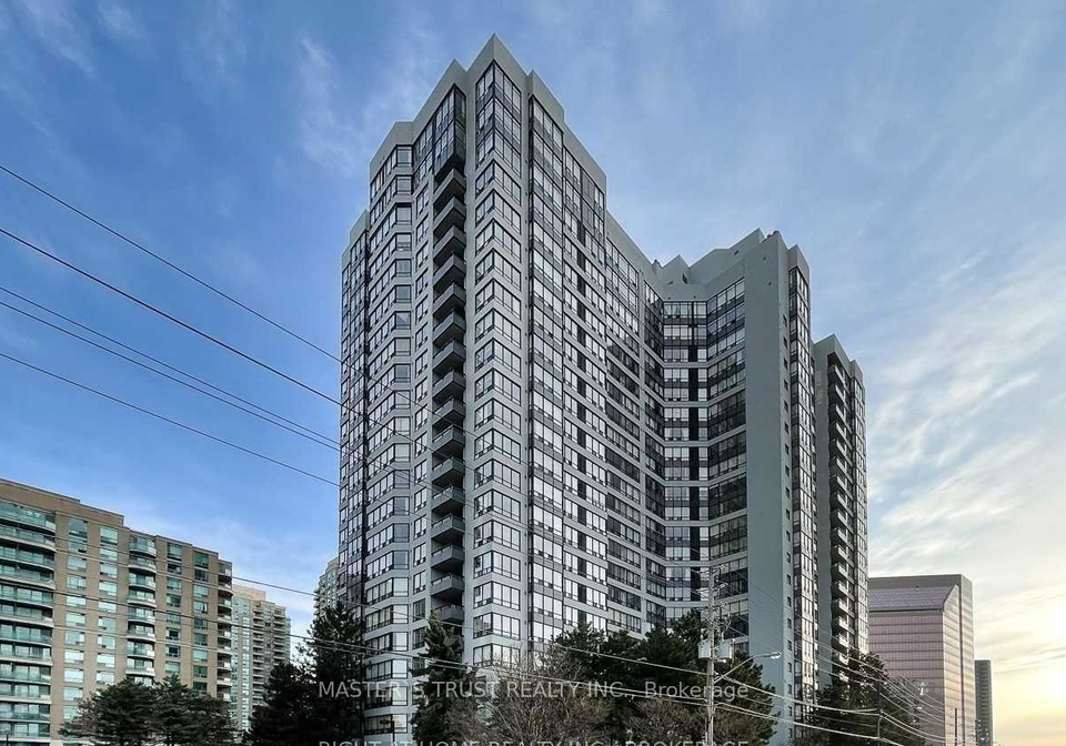 7-bishop-avenue-toronto-north-york-ontario-c13855066