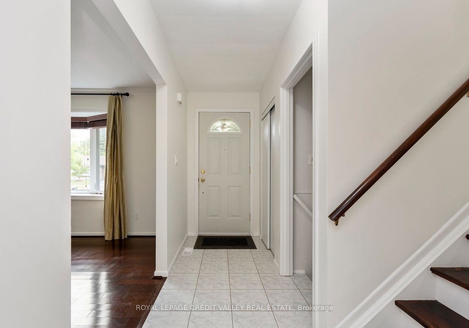 62-summerside-crescent-toronto-north-york-ontario-c13856108