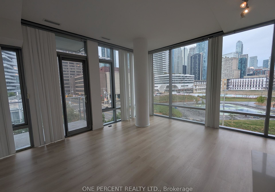 39-queens-quay-e-toronto-toronto-ontario-c13856246