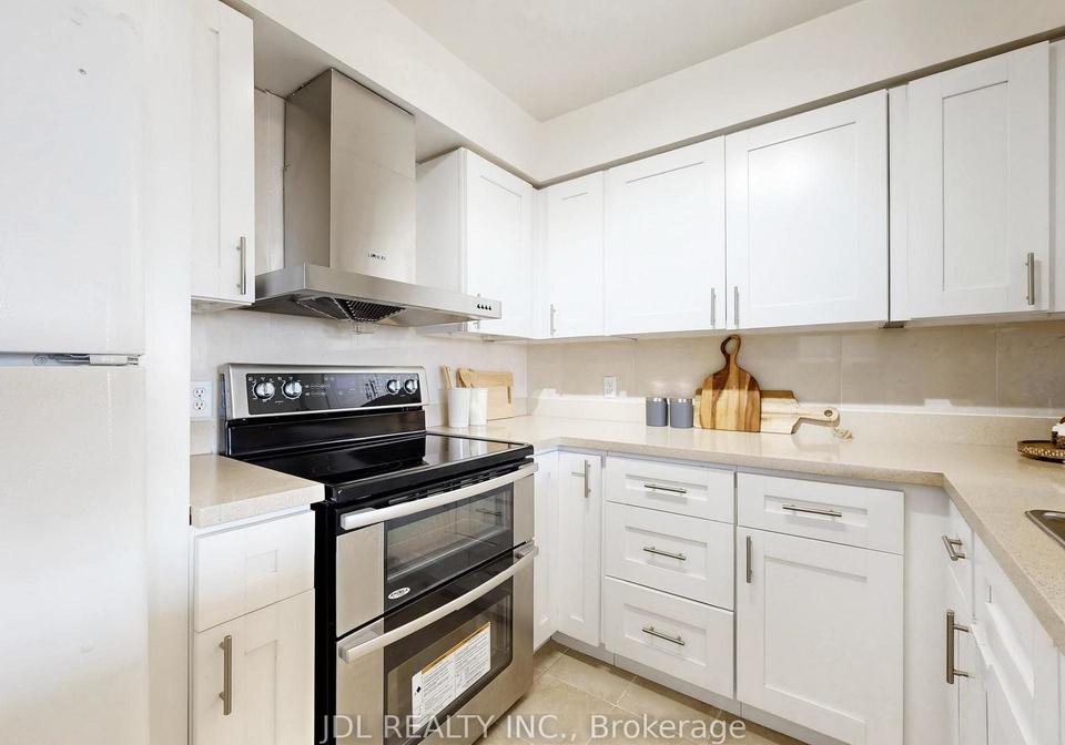 260-doris-avenue-toronto-north-york-ontario-c13856544