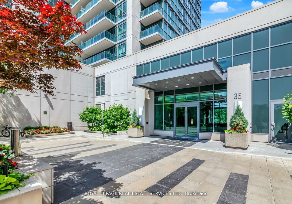 35-brian-peck-crescent-toronto-east-york-ontario-c13857070