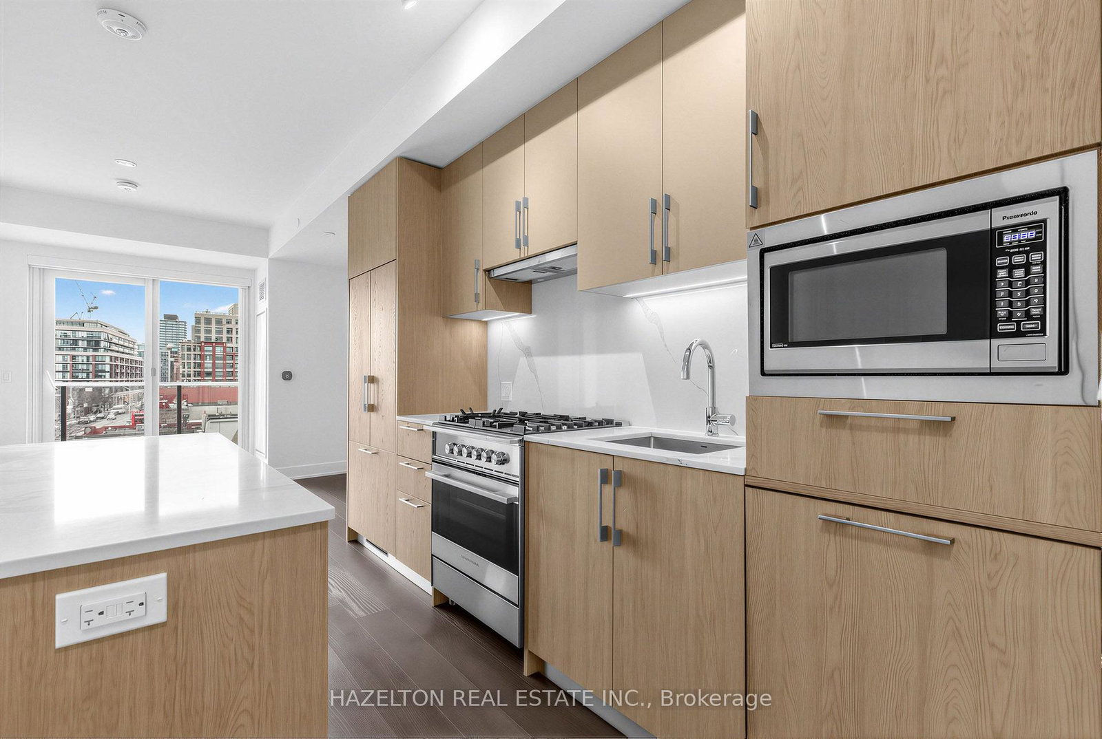8-manor-road-w-toronto-toronto-ontario-c13857222