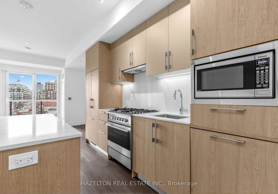 8-manor-road-w-toronto-toronto-ontario-c13857222