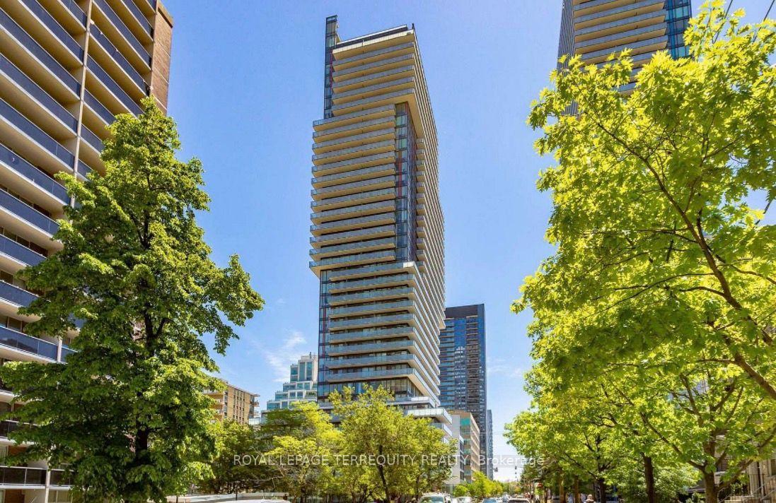 185-roehampton-avenue-toronto-toronto-ontario-c13857362