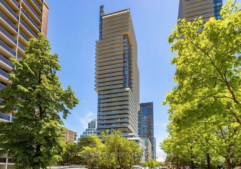 185-roehampton-avenue-toronto-toronto-ontario-c13857362