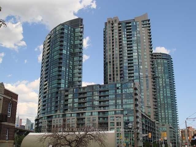 231-fort-york-boulevard-toronto-toronto-ontario-c13857368