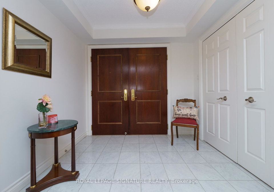 215-the-donway-west-w-toronto-north-york-ontario-c13857384