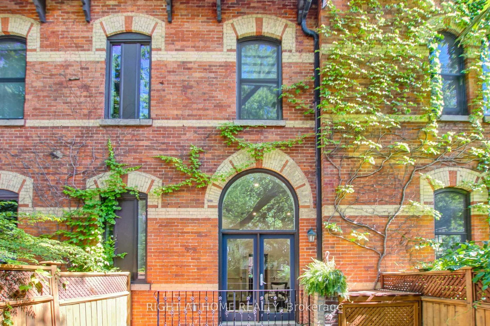41-spruce-street-toronto-toronto-ontario-c13857780