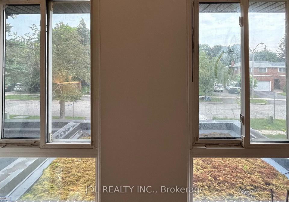 80-mosedale-crescent-toronto-north-york-ontario-c13858072