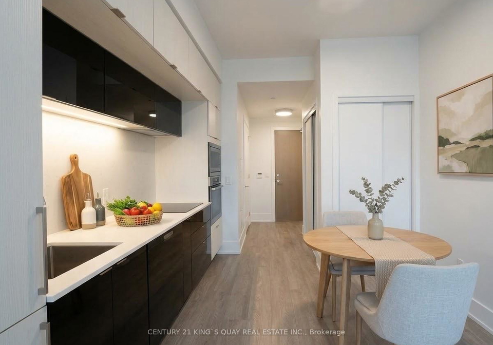 1-edgewater-drive-toronto-toronto-ontario-c13858770