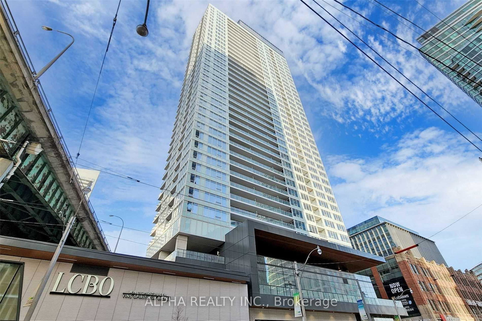 19-bathurst-street-toronto-toronto-ontario-c13859078