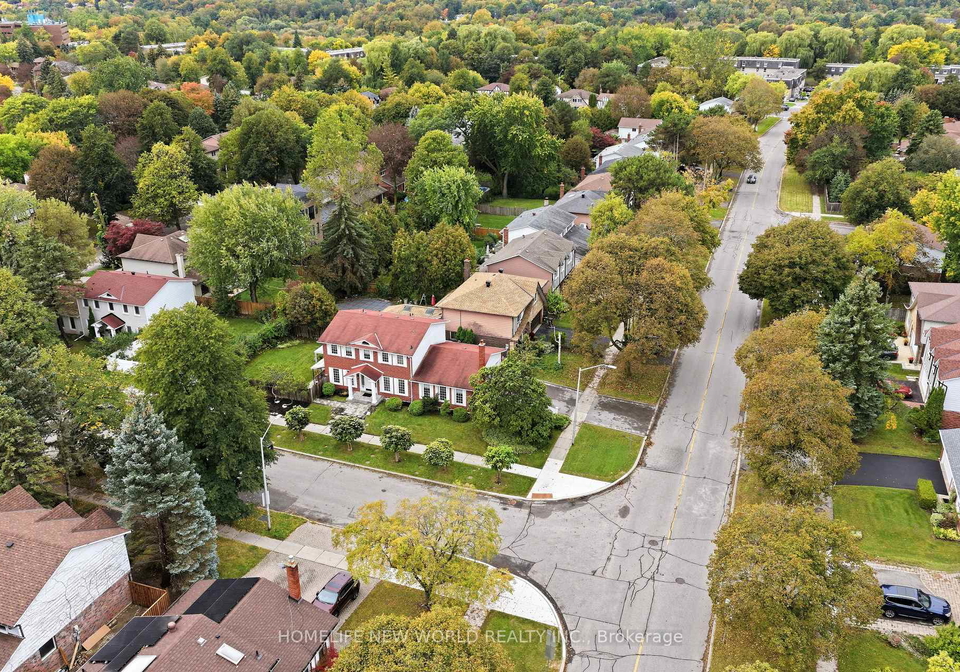 18-dolan-gate-toronto-north-york-ontario-c13859464