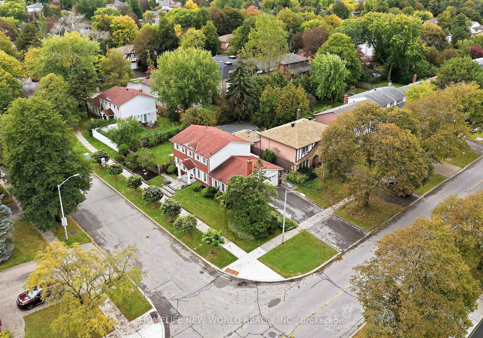 18-dolan-gate-toronto-north-york-ontario-c13859464