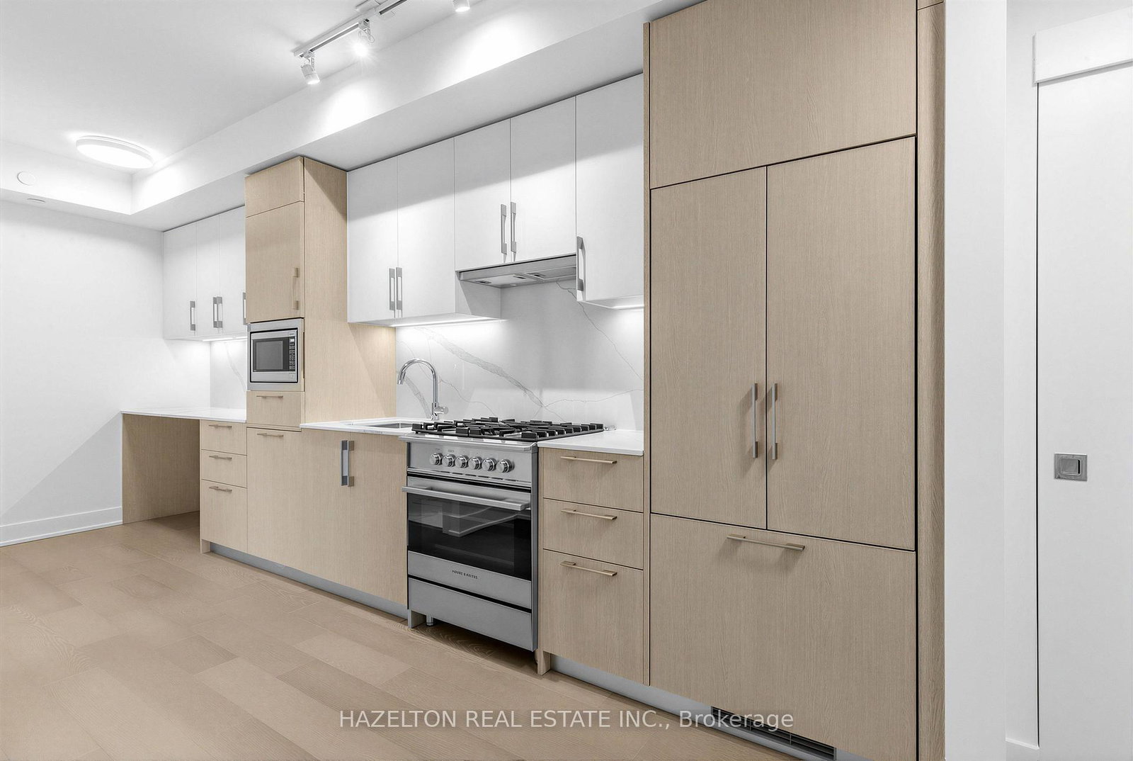8-manor-road-w-toronto-toronto-ontario-c13859496