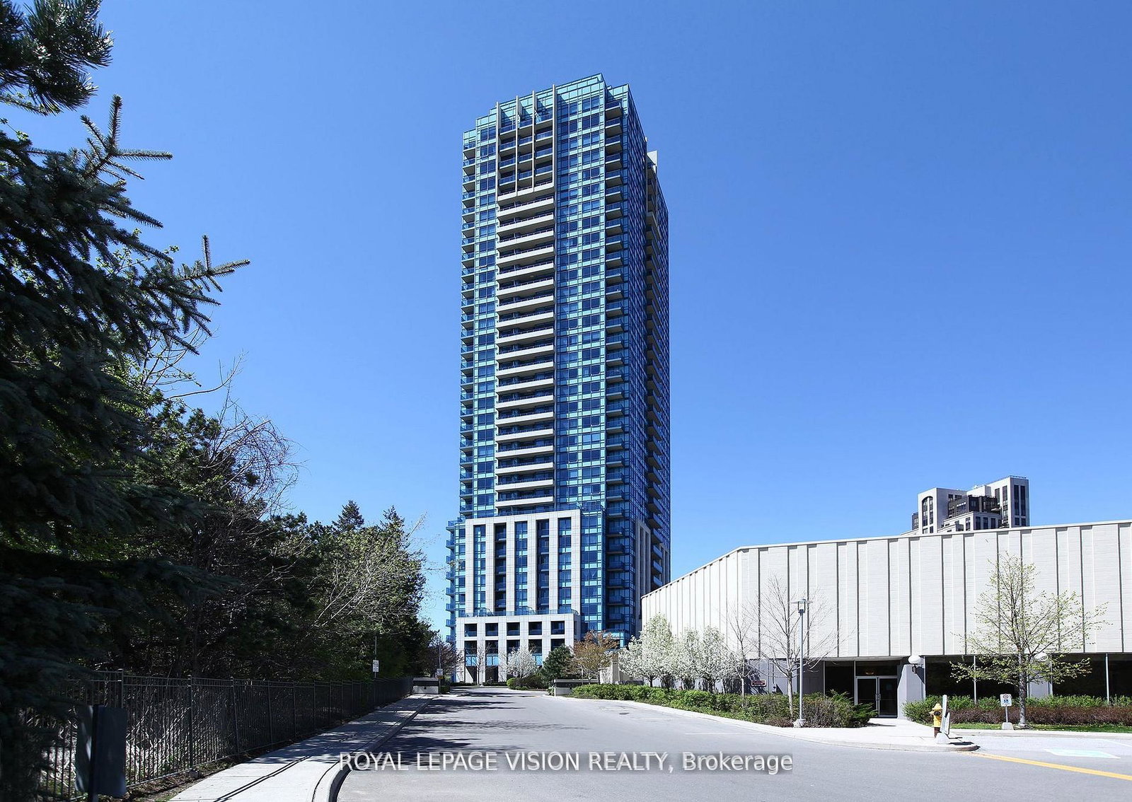 181-wynford-drive-toronto-north-york-ontario-c13859938