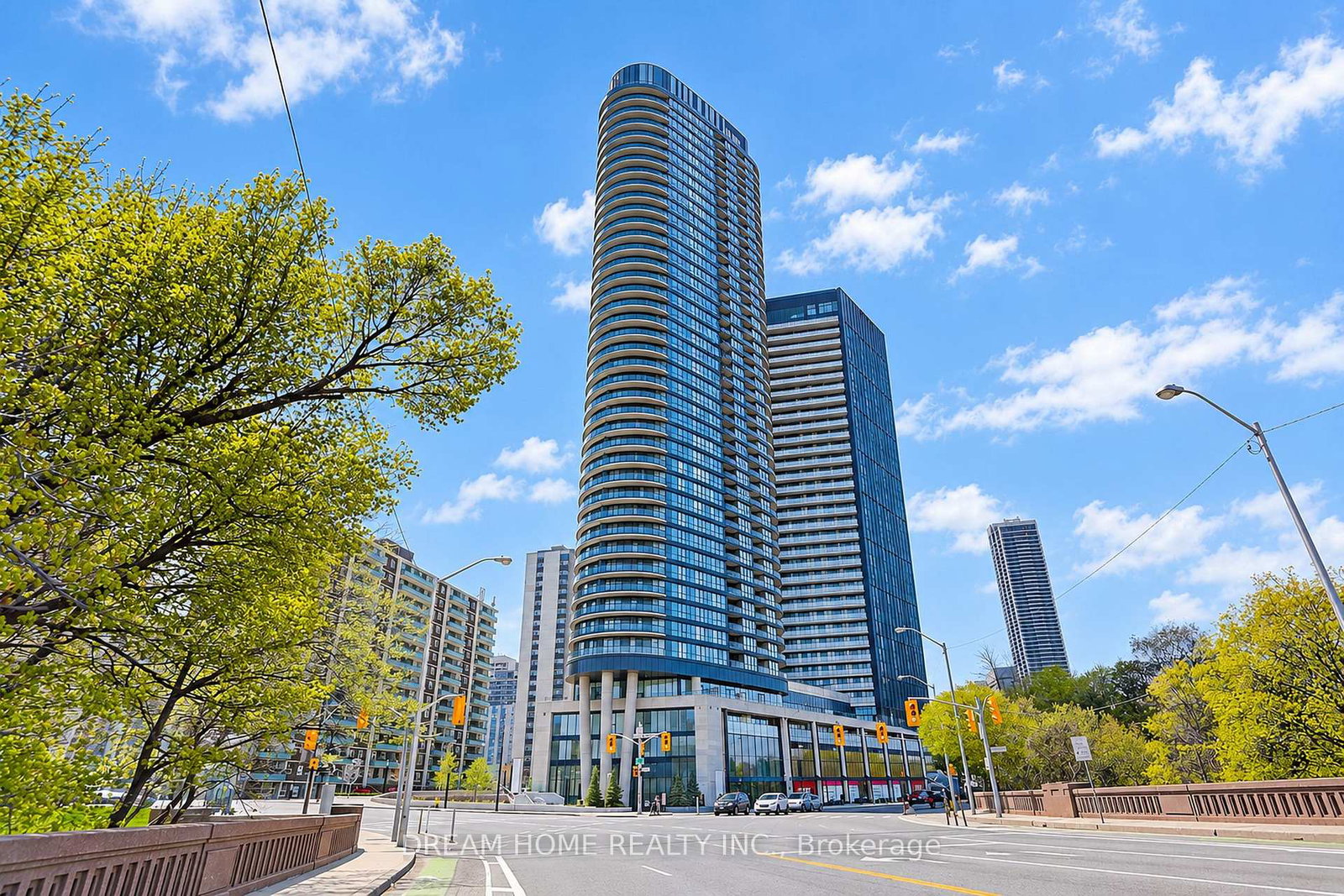 585-bloor-street-e-toronto-toronto-ontario-c13860120