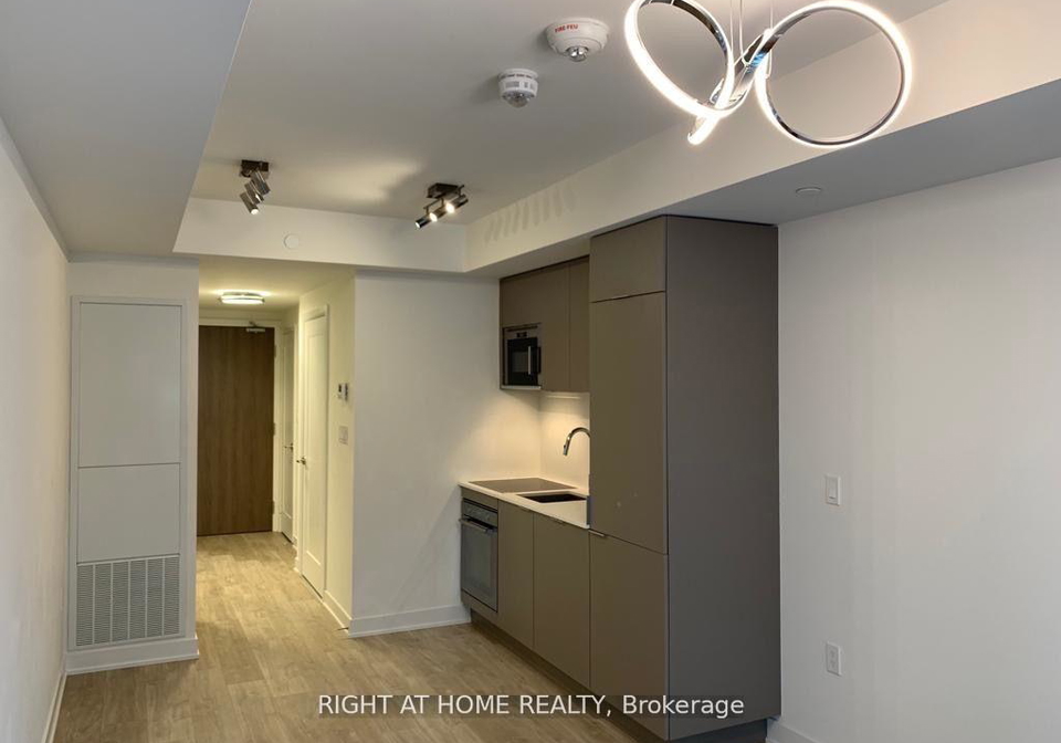 27-bathurst-street-toronto-toronto-ontario-c13860172