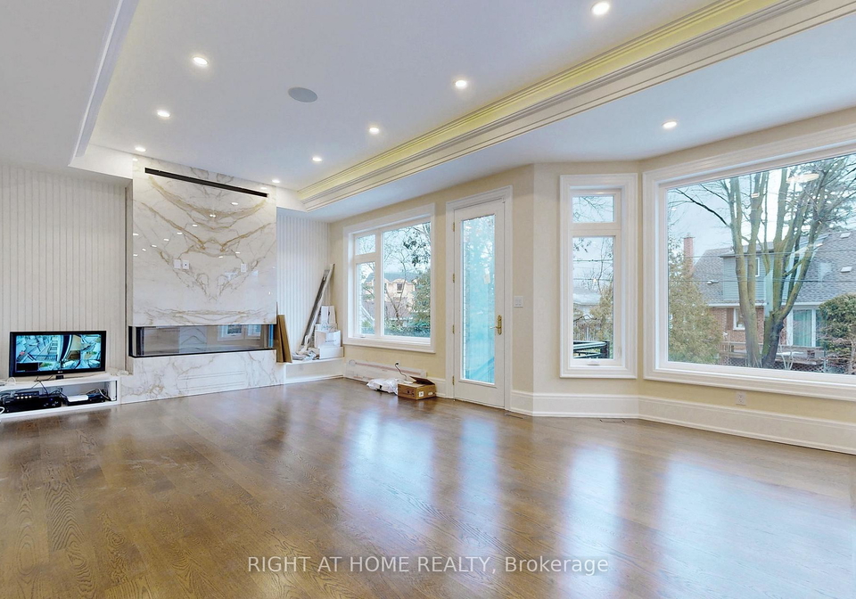 10-jocelyn-crescent-toronto-north-york-ontario-c13860292