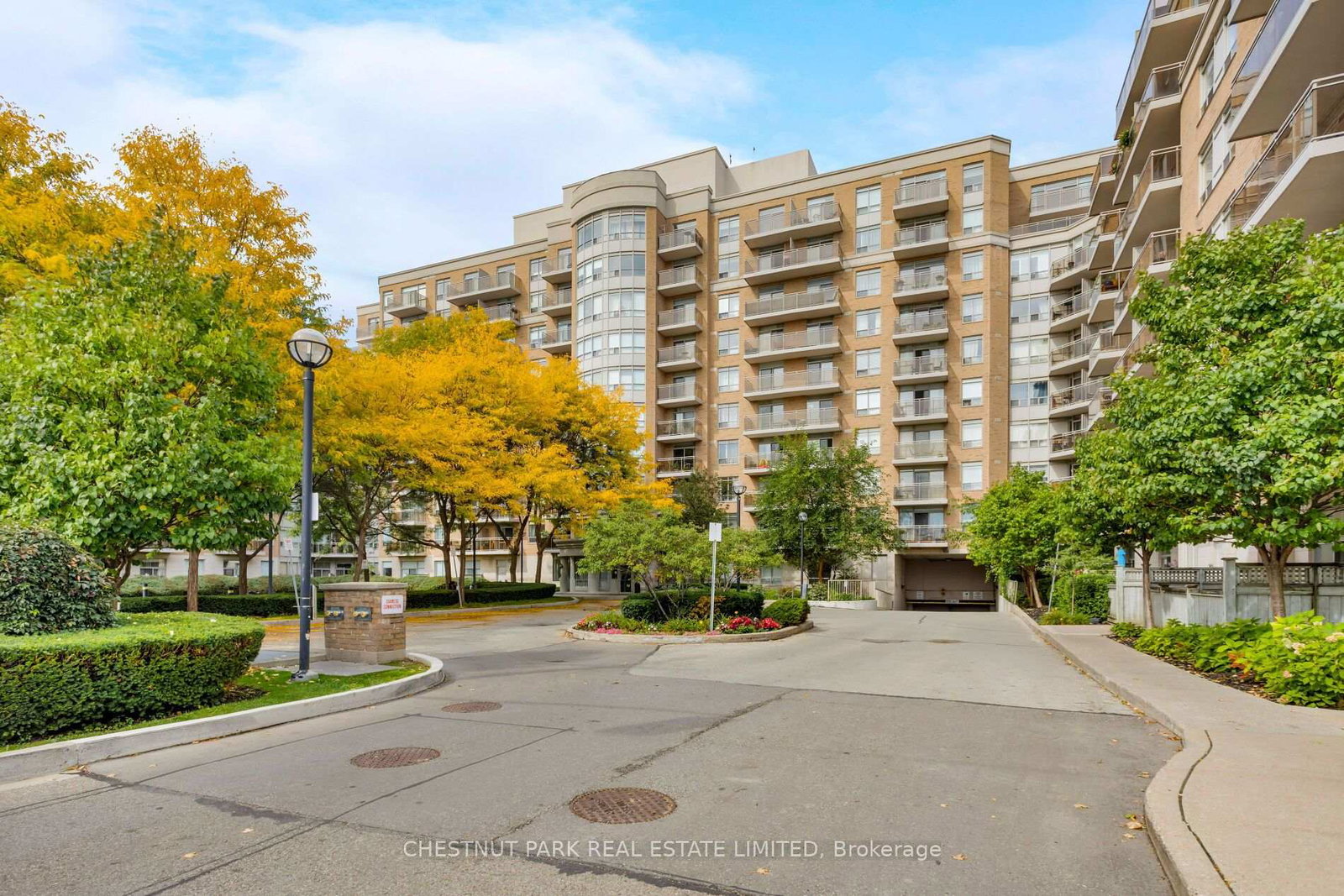 650-lawrence-avenue-w-toronto-toronto-ontario-c13860808