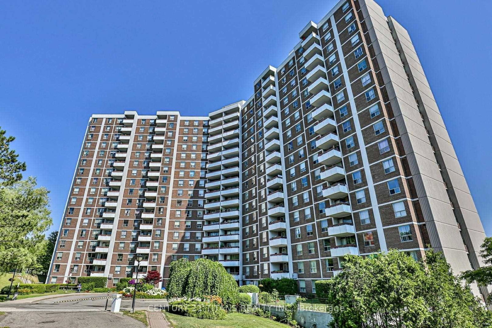 10-edgecliffe-golfway-toronto-east-york-ontario-c13862894
