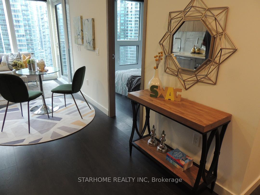 1-concord-cityplace-way-toronto-toronto-ontario-c13864432